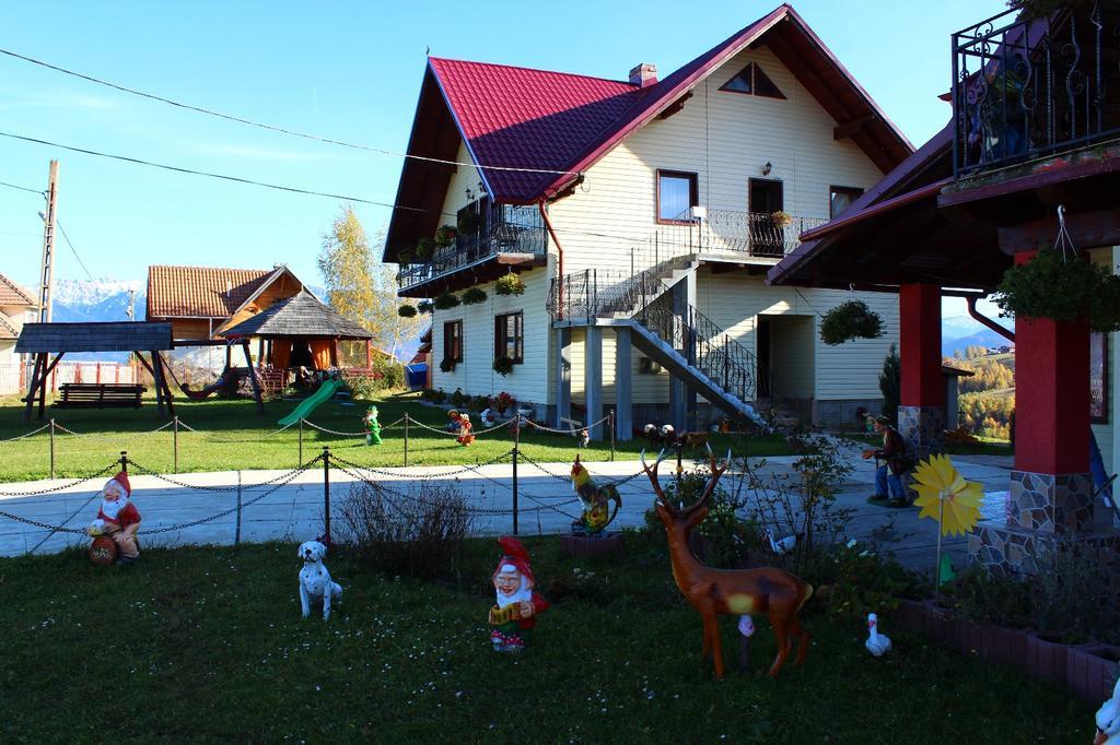 Hotel Garofita Pietrei Craiului Peştera Esterno foto